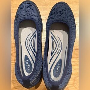 Ryka Navy Slip-On Women's Comfort Walking Ballet Shoe Sz 7.5